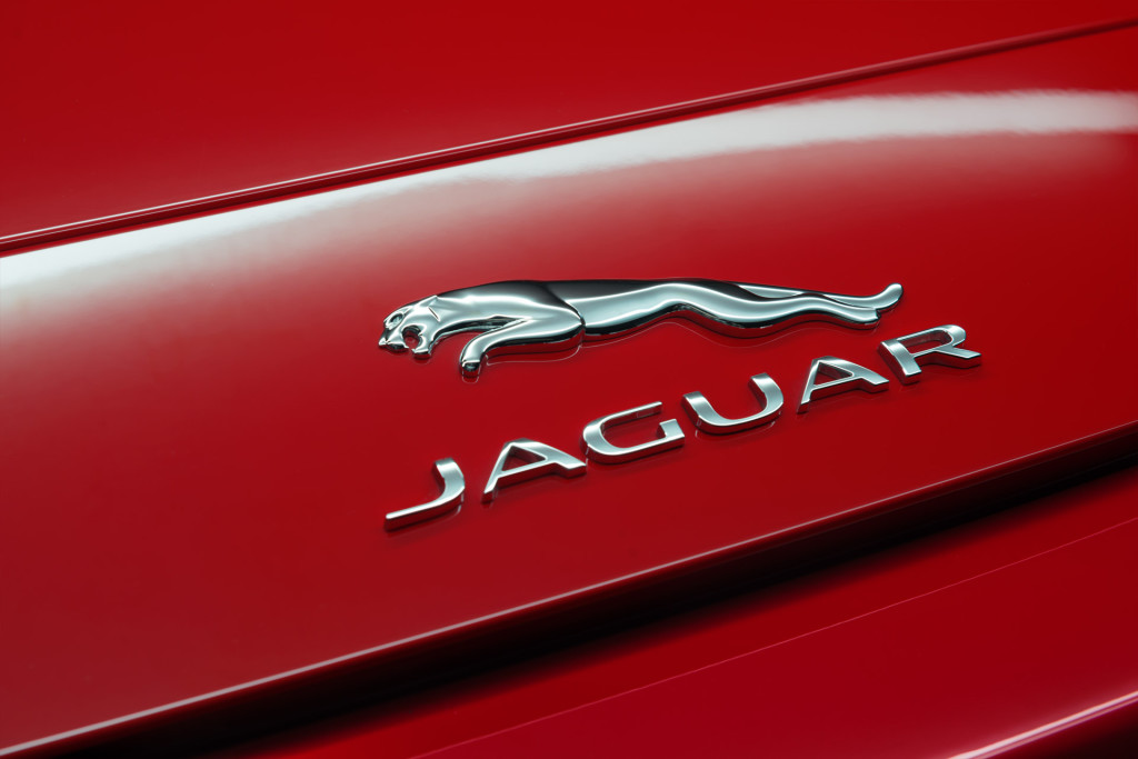 Jaguar-FType-01