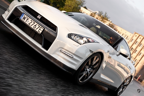 Moc jest wpisana w naturę Lambo W głowie kierowcy Nissana GT-R toczy się nieustanna walka dobra ze złem